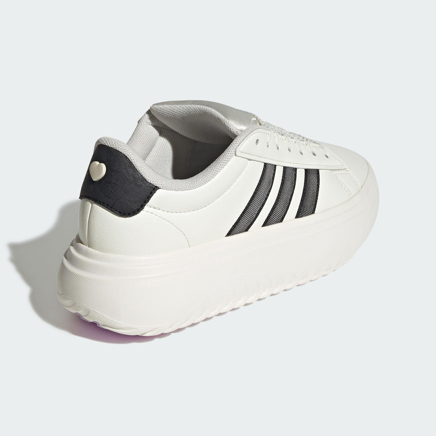 حذاء أديداس الأصلي للسيدات ذو  - مراجعة Women'S Fashion Tennis Shoes وسعره
