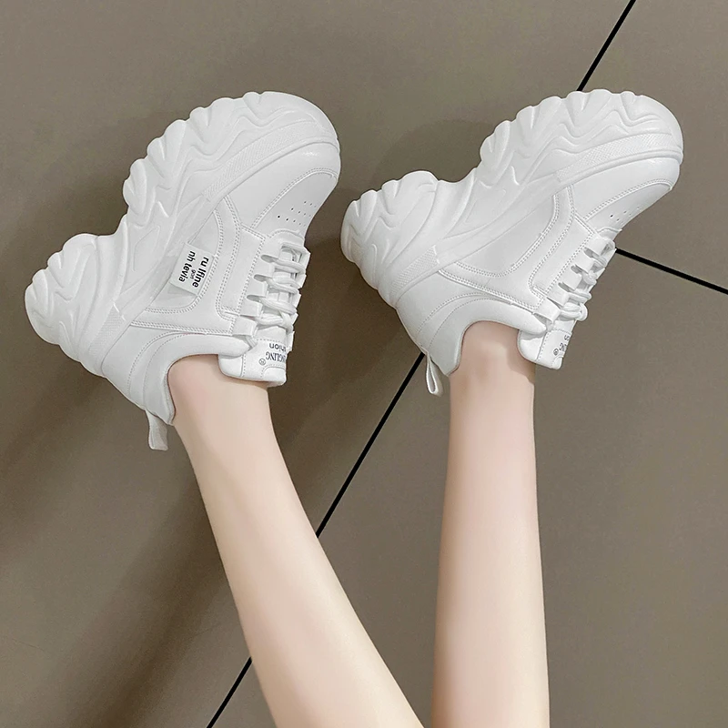 أبيض أسود أحذية رياضية مكتنزة  - مراجعة Women'S Fashion Tennis Shoes وسعره